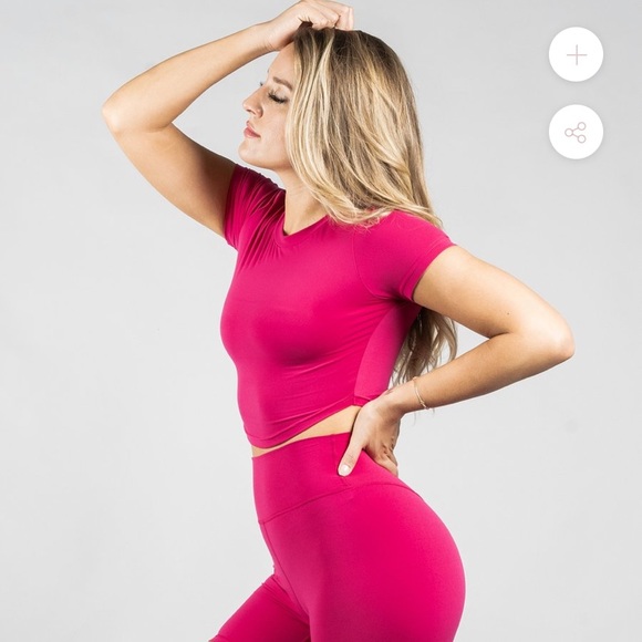 Buffbunny Collection Tops - Buff Bunny Live Crop Top
